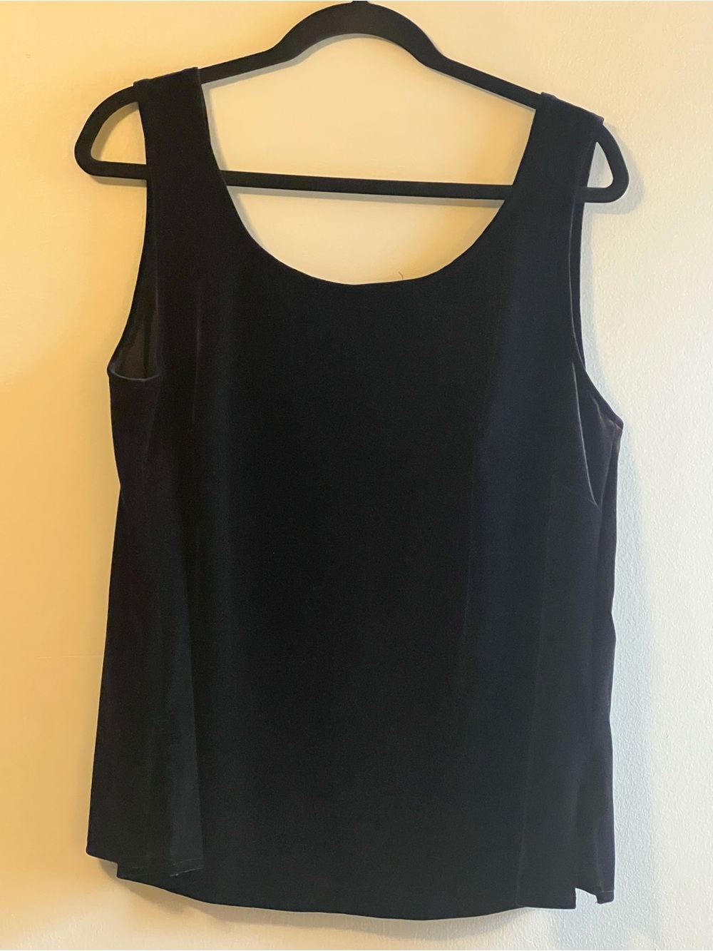 Vintage J.R. Nites Woman velour tank